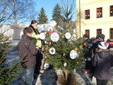Zdobení stromečků_7.12.2012