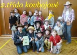Celoškolní maškarák_2.tř.